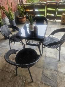 patio table and chair 