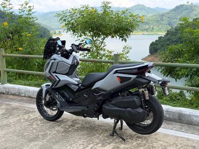 Zontes utk di lepas kan
