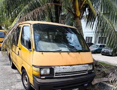 Toyota HIACE 2.8 LH-113R (M)