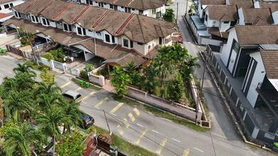 For Sale : Alor Akar Conerlot  Double Storey , Kuantan