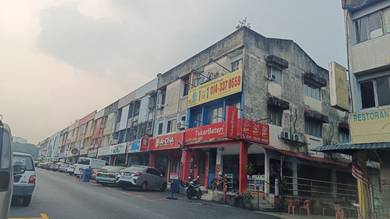 1st floor Office/Retail Tmn Seraya main road Ampang 