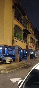 shop apt to let