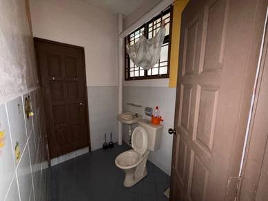 Desa cemelang @ jalan saga Double storey For sale