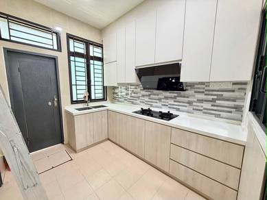 LA Garden Austin. Austin crest. Full loan