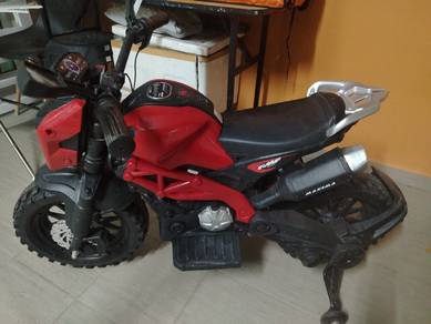 motor bateri 
