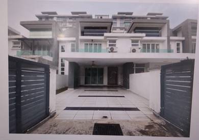 Tiara East Double Storey Partial Furnished