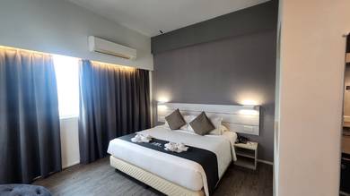 Commercial Building, Operating as Hotel, Face Main Road @ Town Center