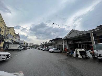 Ampang Mewah Factory , Hata Industrial Centre , Ampang [60x80sf]