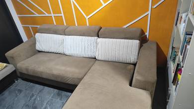 L Sofa and Solid Tea Table
