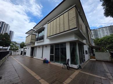 Nusa Idaman 8 Lake View Semi D 3600sqft 5+1 Rooms