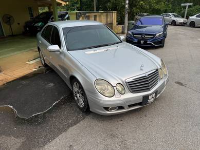Mercedes Benz E230 2.5