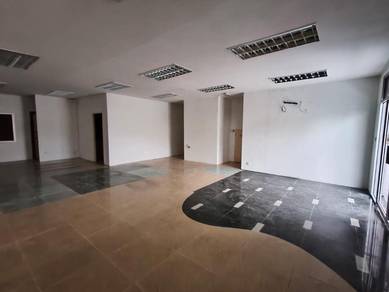 FOR RENT | Iramanis Centre|Ground Floor Intermediate Facing Main Road