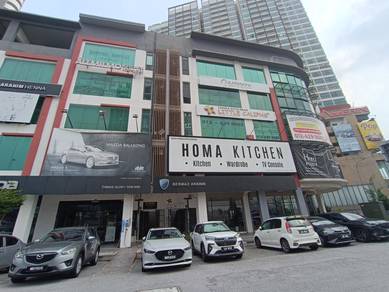 3.5 Storey Shop Lot  Simfoni @ Balakong For Sale!
