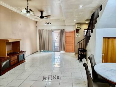 Pandamaran, Klang-2 Storey Terrace House For Sale