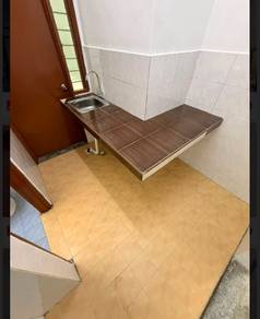 Shop Apartment Taman Sementa Utama Klang 3 Bedrooms 2 Baths 675sqft