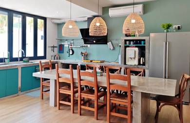 3 Storey Terrace Batu Ferringhi - 3250sf - F/Renovated F/Furnished