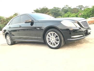 Mercedes Benz E200 1.8 CGI(A)LEATHER S/18"AMG RIM