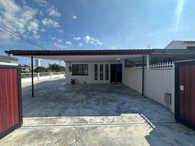 PJ Sea Park - Corner lot house (looking for Commercial tenant)