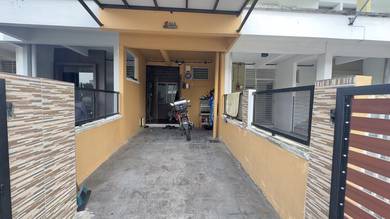 RENOVATED GROUND FLOOR💥Townhouse SP 4, Bandar Saujana Putra FOR SALE