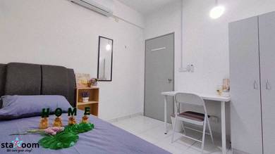 Single Room for Male, Axis Crown at LRT Pandan