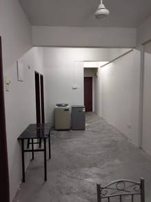 Below Market Pelangi Apartment 3R2B UiTM dengkil taman emas