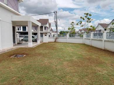 Corner Lot | Double Storey | 4 Rooms | Renovated | Gated & Guarded