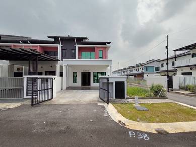 Renovated | End Lot + Land Double Storey @ Jenderam