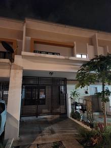 GATED GUARDED Semenyih Villa Kesuma Townhouse (GROUND FLOOR)