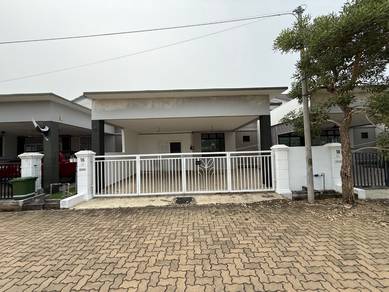 Kota sas Below market 81k Rumah teres 1 1/2 tingkat