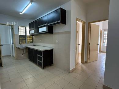 For rent kasuarina apartment bandar botanic klang kitchen cabinet