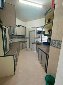 Leader Garden 1050sqft 3-Bedrooms 2-Baths Renovated Partly Furnished