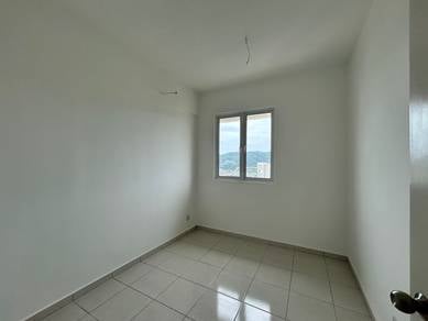 Havana Beach high floor above 40th 900sf