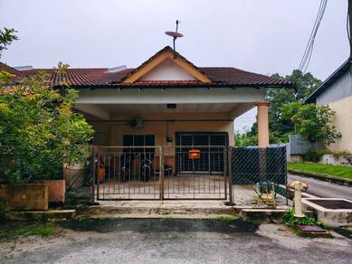 Endlot permatang badak perdana batu 6