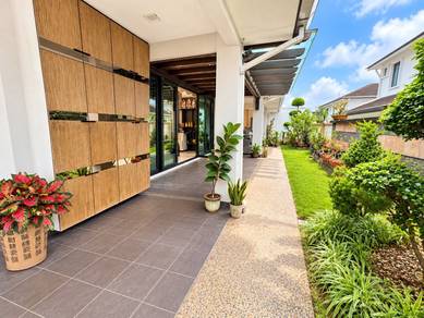Taman Laguna Perling Double Storey Semi-D 45x100 Fully Renovated