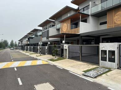 【For Rent】Kulai @ Bandar Putra Bukit Seni 3 Storey Terrace House