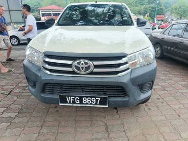 2020 Toyota HILUX 2.4 MT MY17 AN120 FACELIFT (M)
