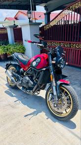 Benelli Leoncino 500 2016 low mileage