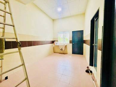 Tanah Luas Below Market ‼️ For Sale 1 Storey End Lot Klang Jalan Agas