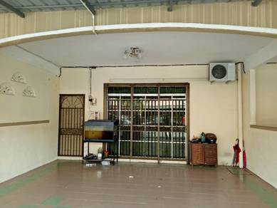 307 Rumah Teres 2 Tingkat untuk Dijual di Manjung Perak