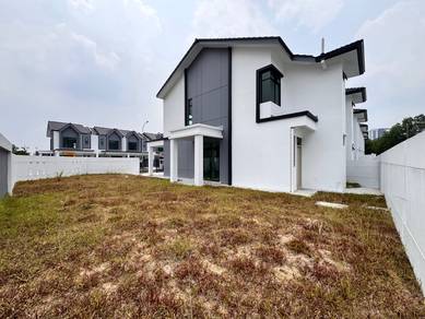 Nasa City , Desa Palma , Corner Lot For Sales Brand New .