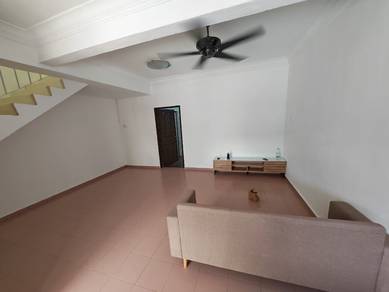Double Storey House For Rent / Jalan Carmai / Taman Senai / Near Kulai