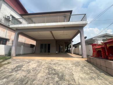 Kampung Baru Balakong / Balakong, Seri Kembangan / Bungalow