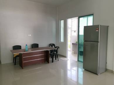 Miri South Lake Semi D House Lady Room for Rent.