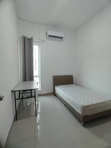 Miri South Lake Semi D House Lady Room for Rent.