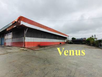 Face main road detached 1 storey commercial building iconic point