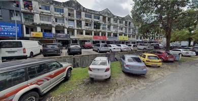 cheras-1.5 sty shoplot+mezzanine floor . commercial park-20x70