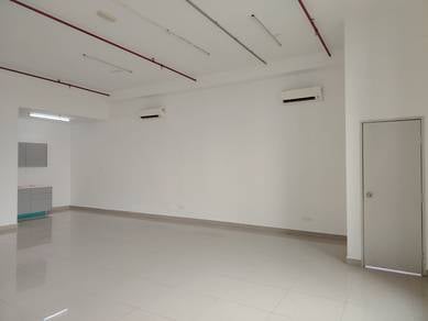 Austin 18 Soho Unit Palazio Hsi Ikea office / house / Below Market!