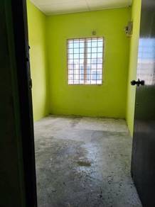 Flat Taman Cempaka Tampoi