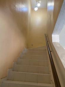 Corner double story house in damai perdana 1/4 for sale