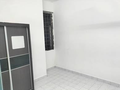 1 Storey Terrace Partial Furnished 3 Bed 2 Bath Taman Megah Ria Masai